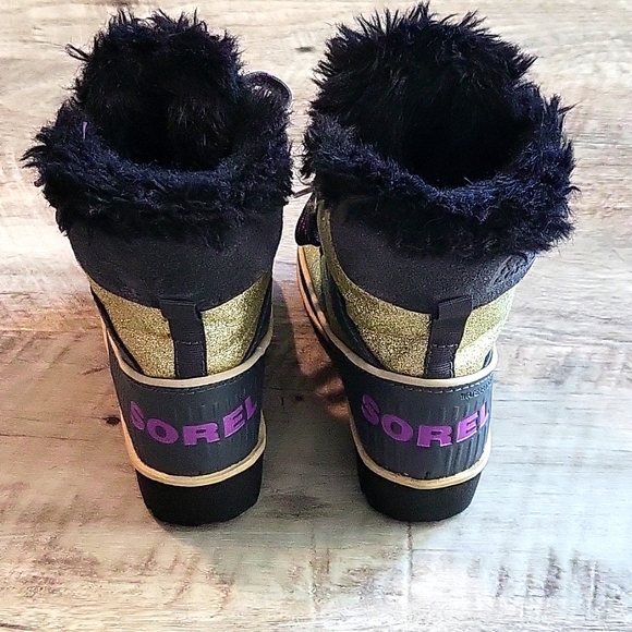 Sorel Gold Boots - Picture 3 of 4
